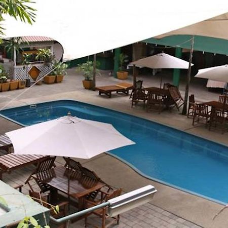Hideaway Hotel Πορτ Μόρεσμπι Εξωτερικό φωτογραφία
