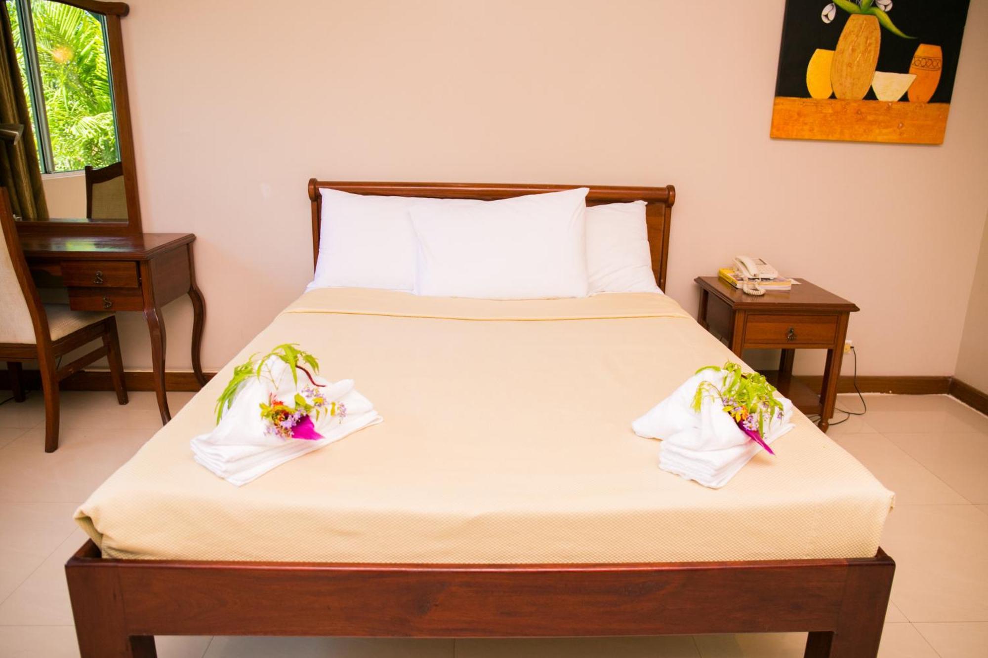 Hideaway Hotel Πορτ Μόρεσμπι Δωμάτιο φωτογραφία