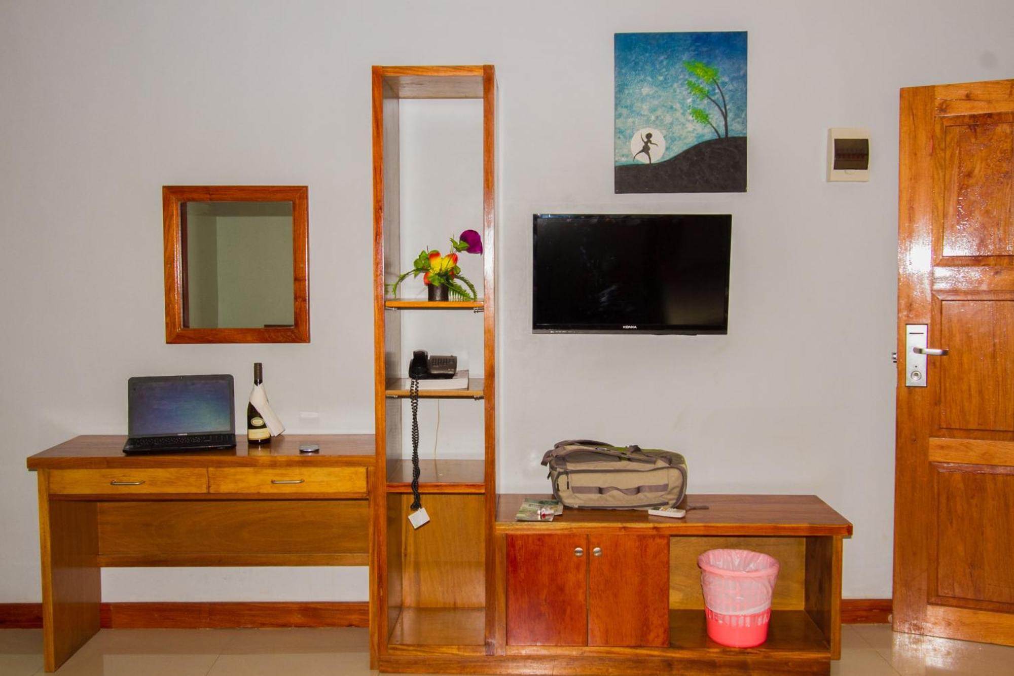 Hideaway Hotel Πορτ Μόρεσμπι Δωμάτιο φωτογραφία