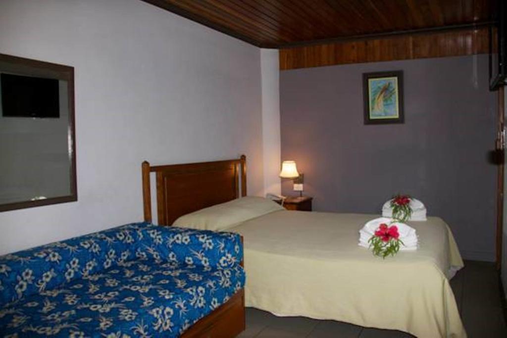 Hideaway Hotel Πορτ Μόρεσμπι Δωμάτιο φωτογραφία