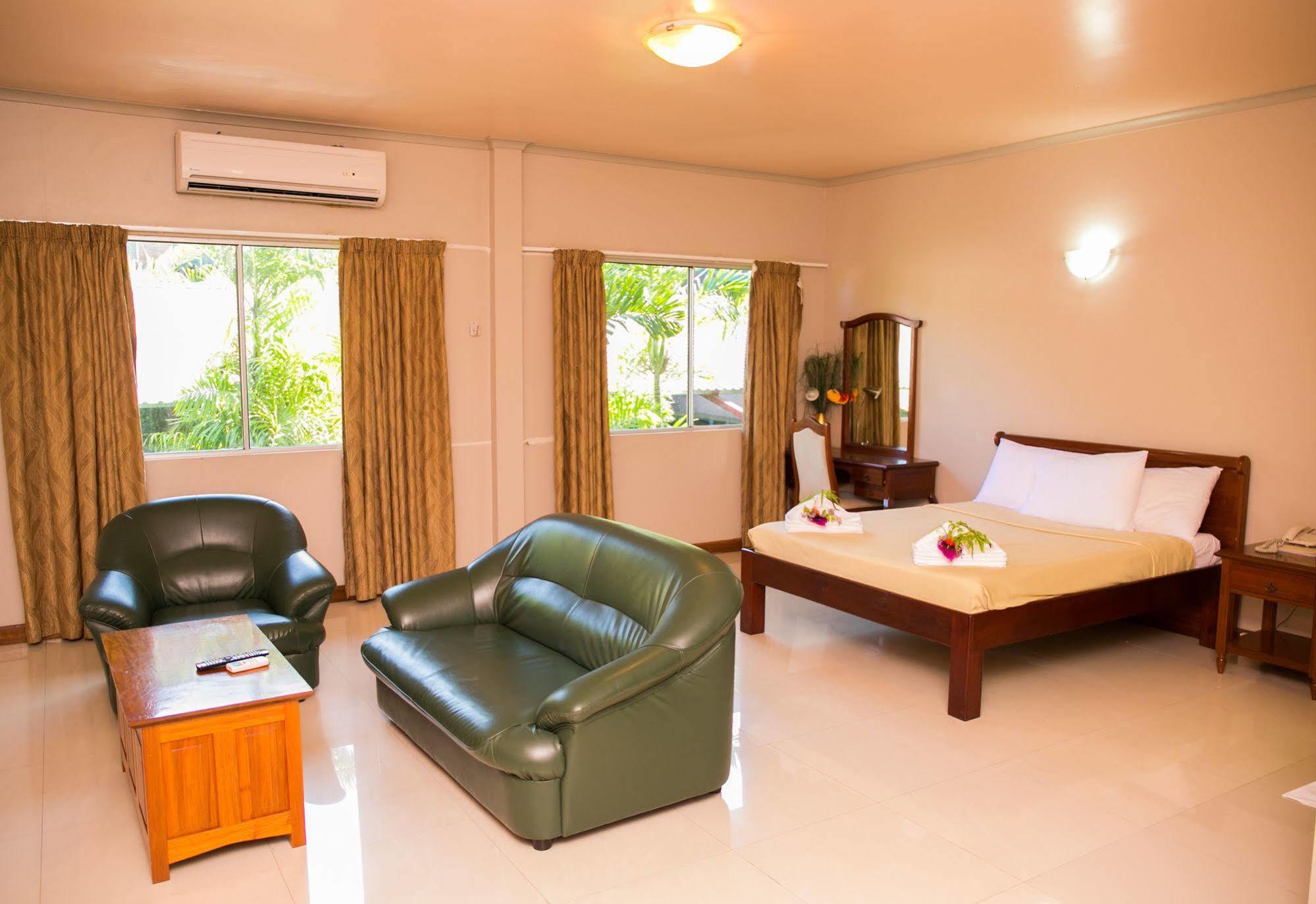Hideaway Hotel Πορτ Μόρεσμπι Εξωτερικό φωτογραφία